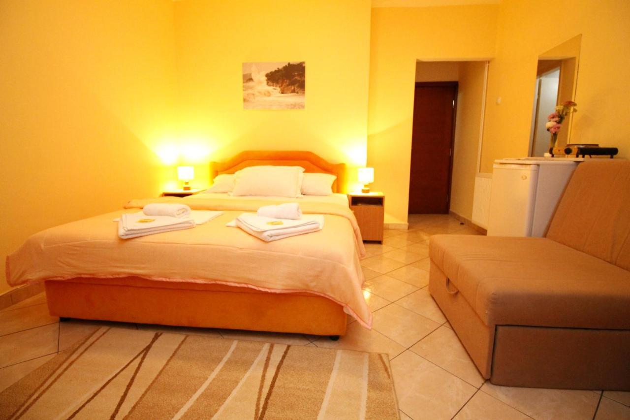 Apartments Mitrovici Milocer Sveti Stefan Bagian luar foto