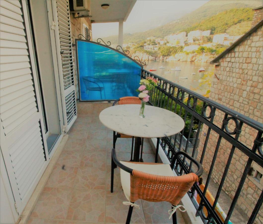 Apartments Mitrovici Milocer Sveti Stefan Bagian luar foto