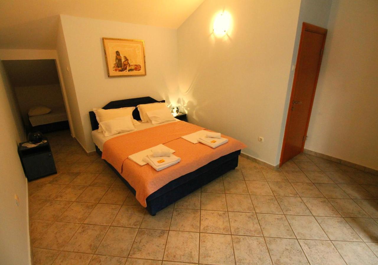 Apartments Mitrovici Milocer Sveti Stefan Bagian luar foto