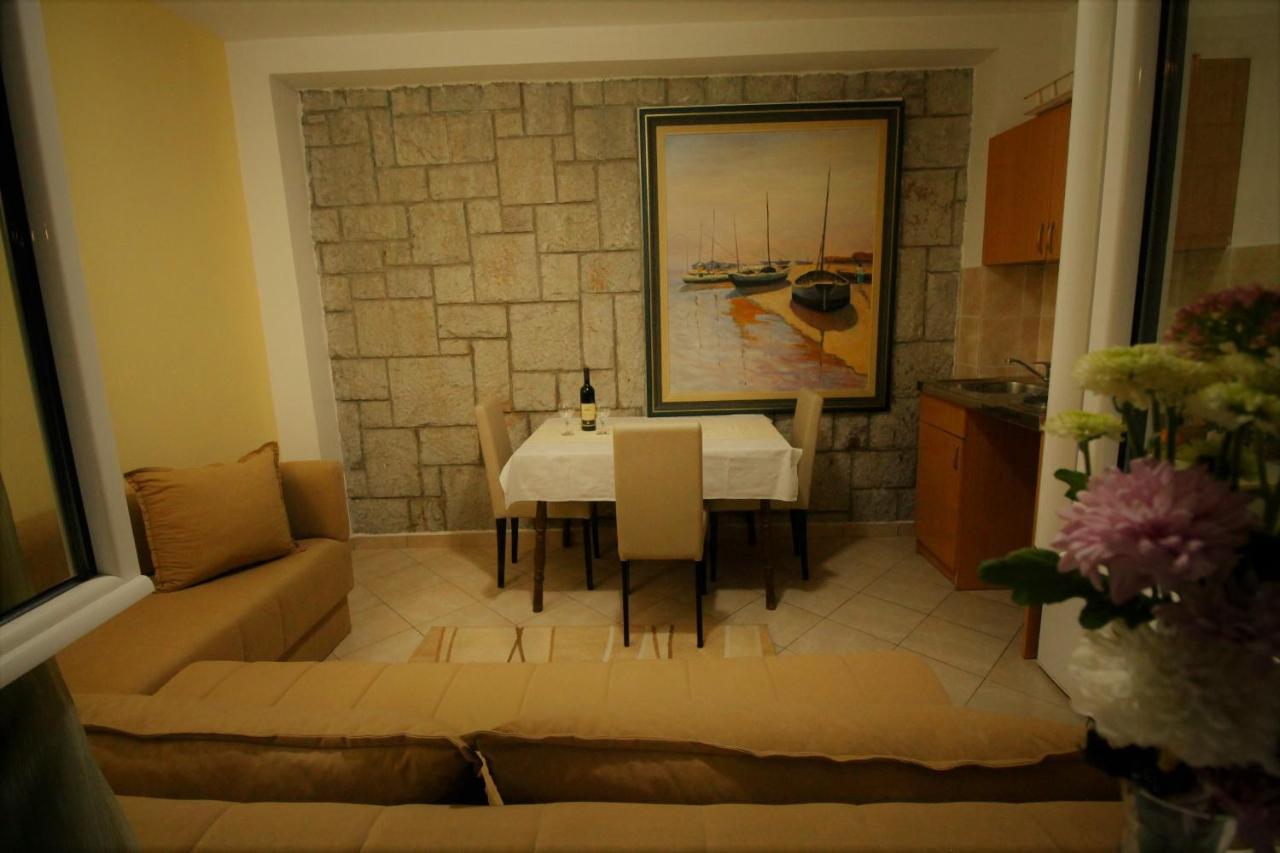 Apartments Mitrovici Milocer Sveti Stefan Bagian luar foto