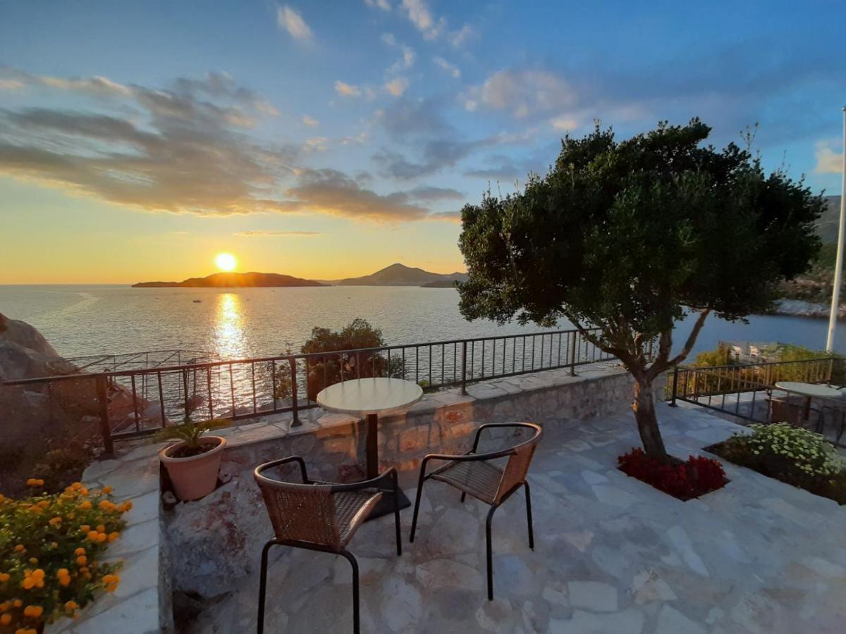 Apartments Mitrovici Milocer Sveti Stefan Bagian luar foto
