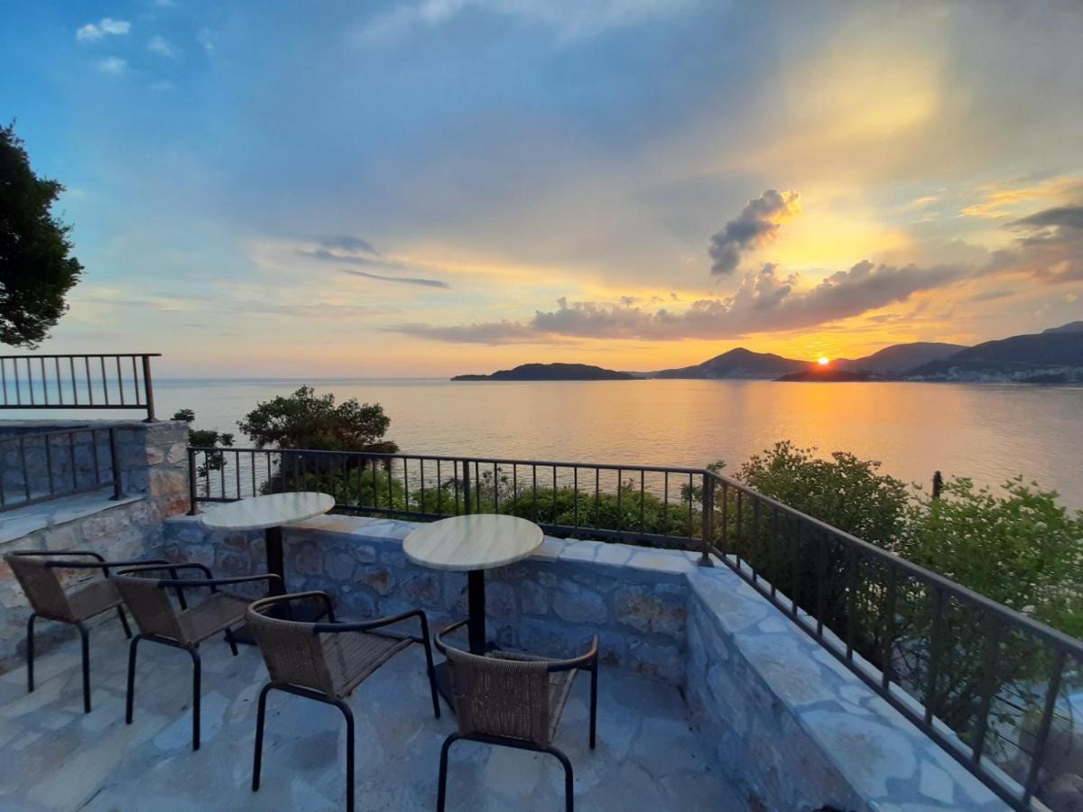 Apartments Mitrovici Milocer Sveti Stefan Bagian luar foto