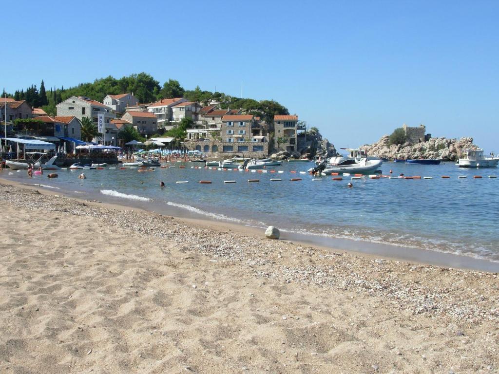 Apartments Mitrovici Milocer Sveti Stefan Bagian luar foto